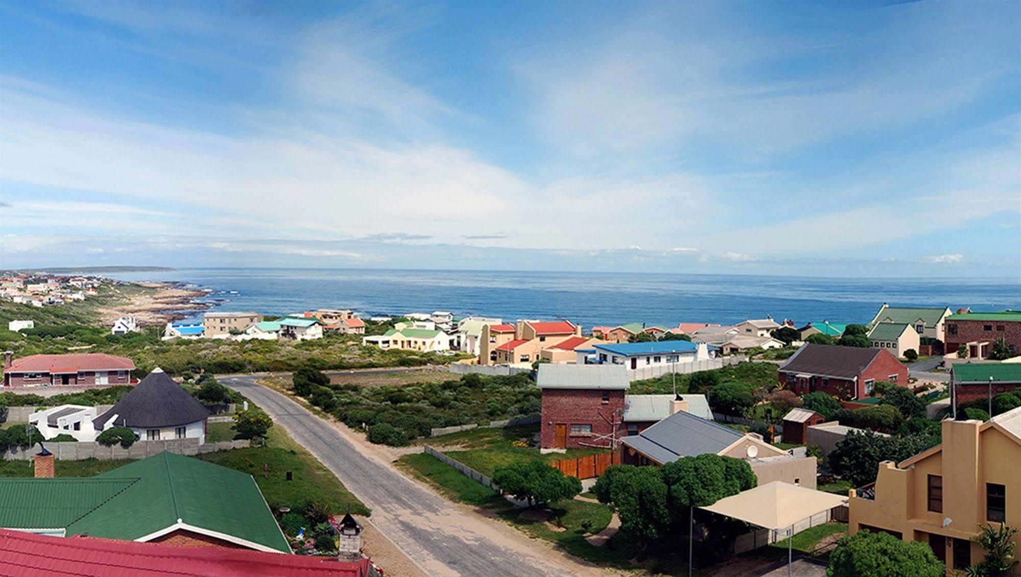 The Roundhouse Guesthouse De Kelders Bagian luar foto